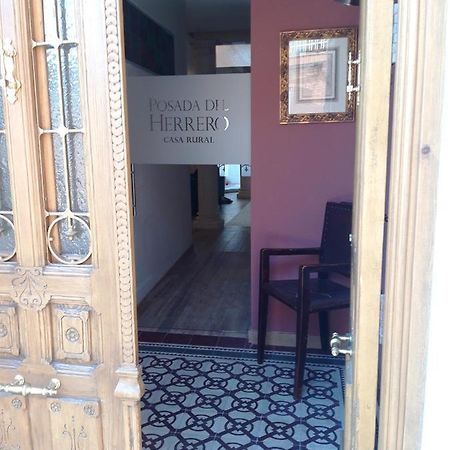 Posada Del Herrero Madridejos Luaran gambar