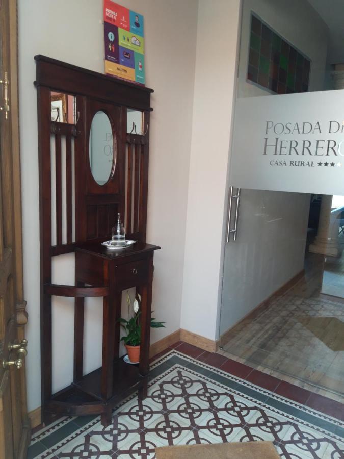Posada Del Herrero Madridejos Luaran gambar